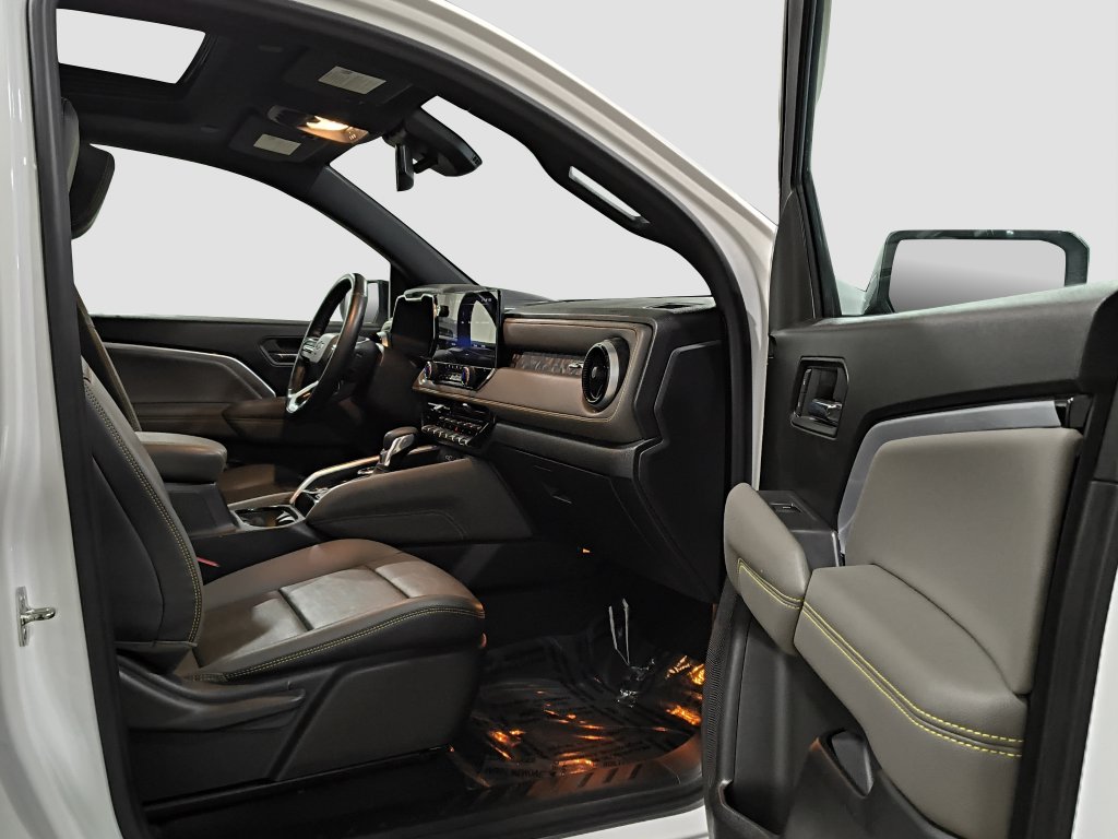 Photo 26 of this Chevrolet Colorado