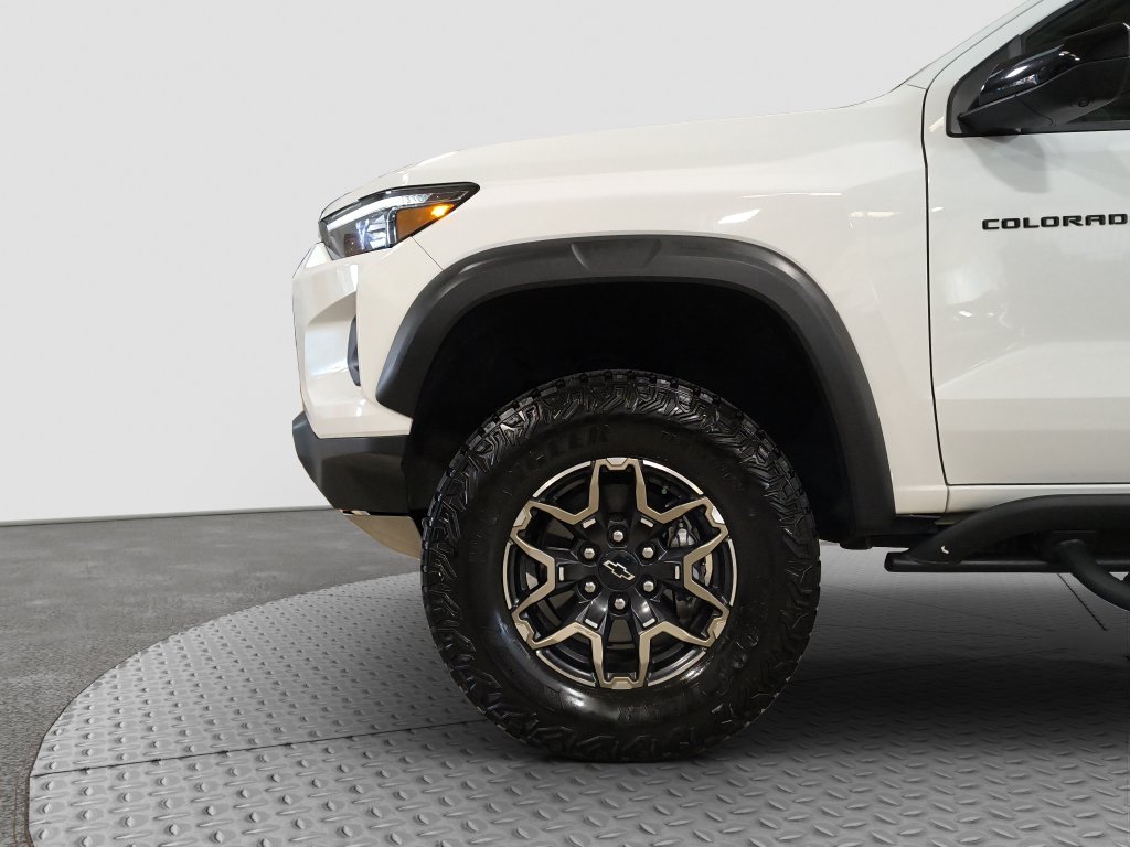 Photo 31 of this Chevrolet Colorado