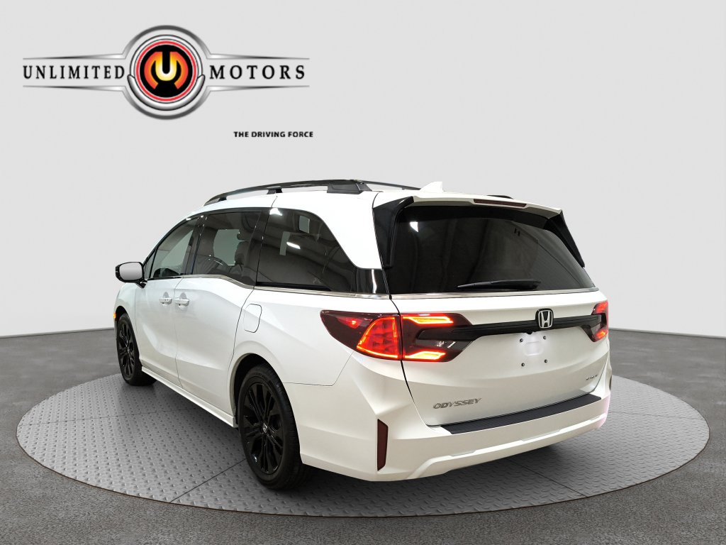Photo 4 of this Honda Odyssey