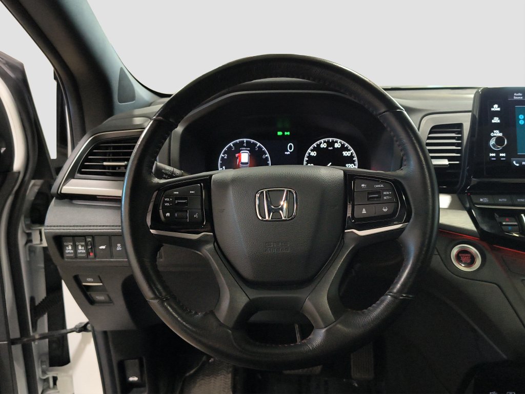 Photo 17 of this Honda Odyssey