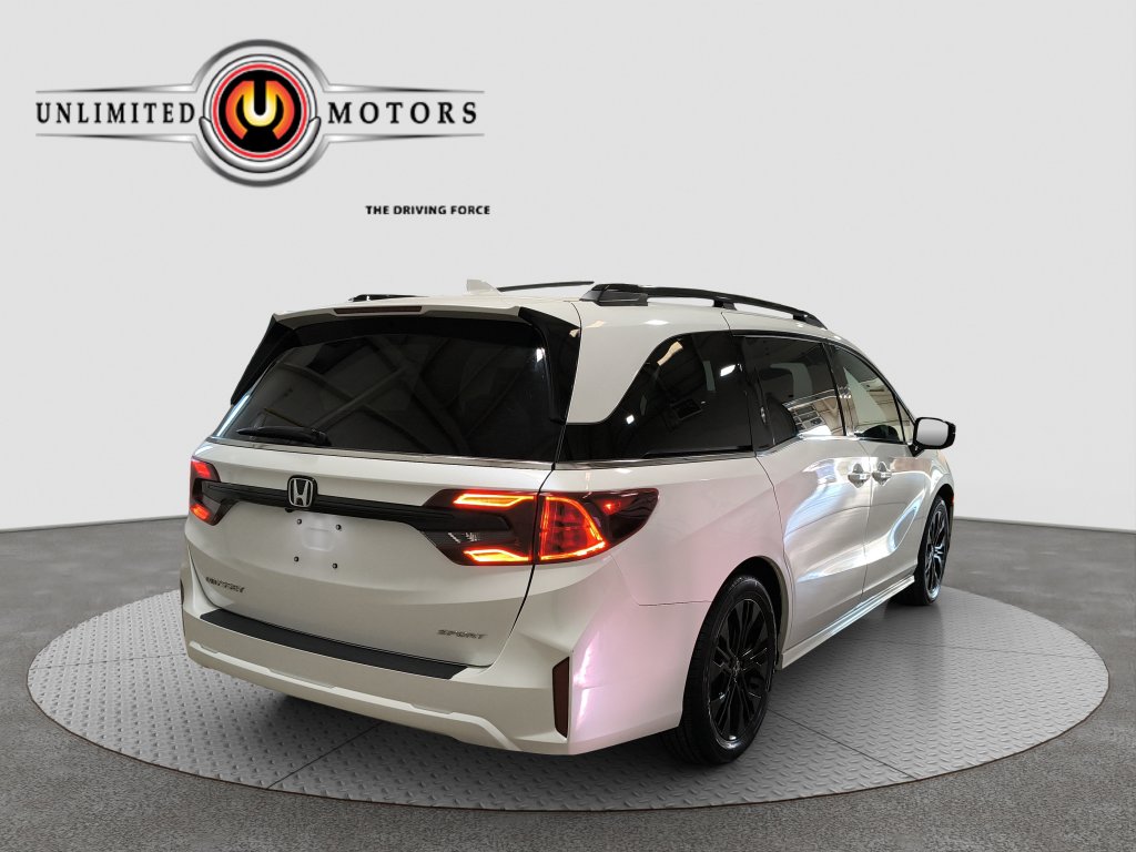 Photo 3 of this Honda Odyssey