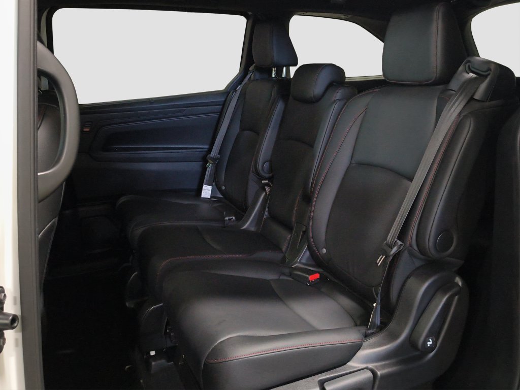 Photo 9 of this Honda Odyssey