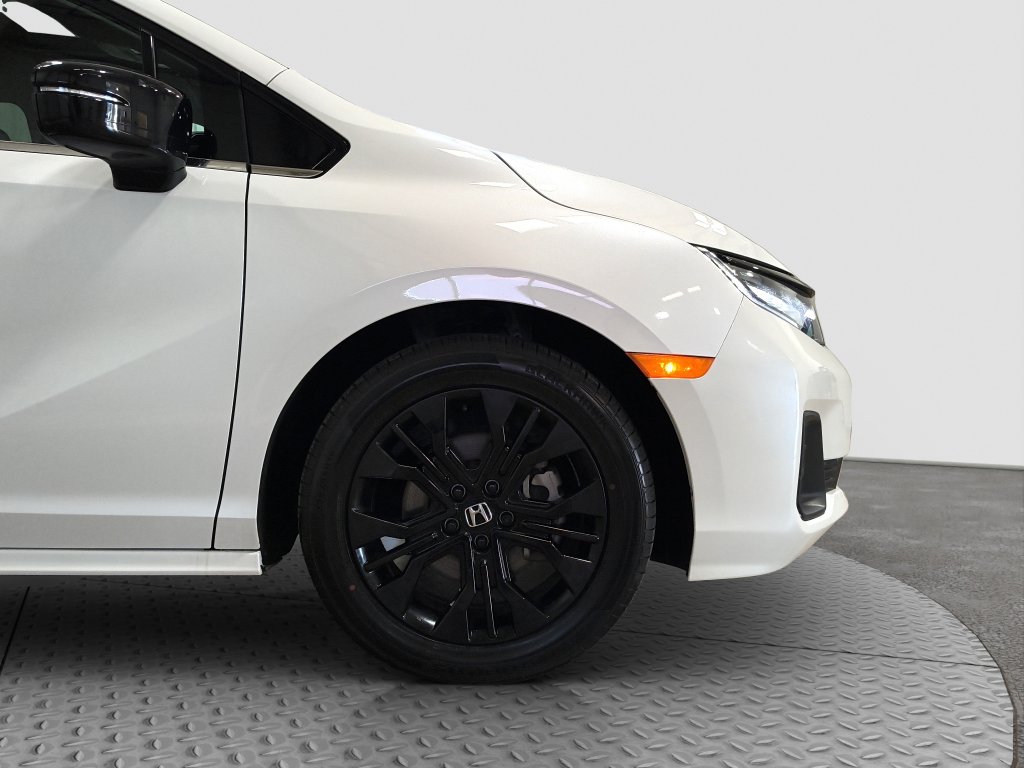 Photo 14 of this Honda Odyssey