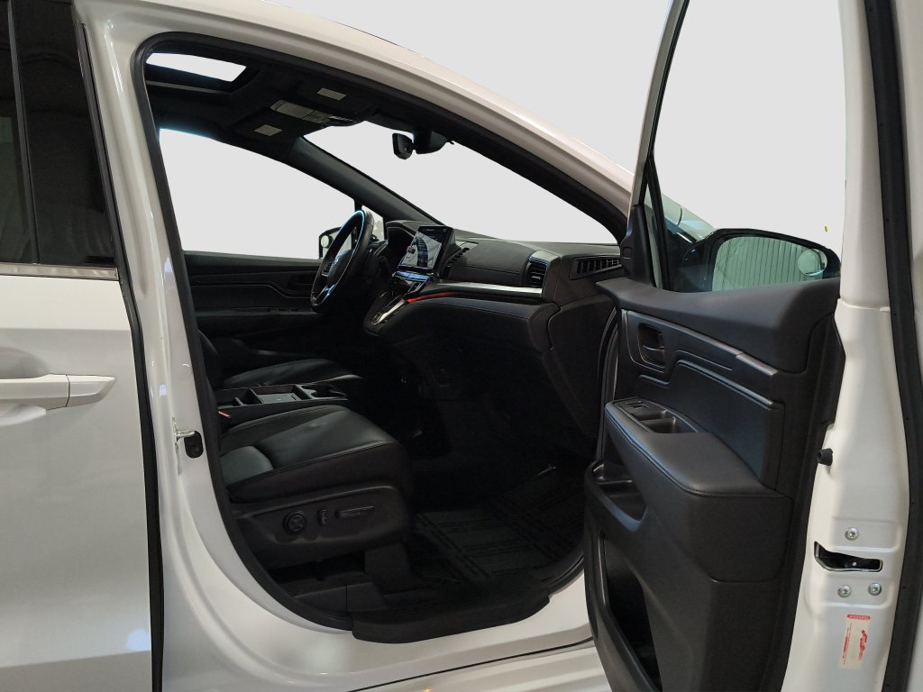 Photo 23 of this Honda Odyssey