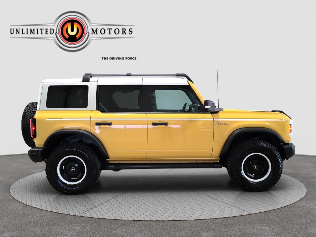 Photo 2 of this Ford Bronco