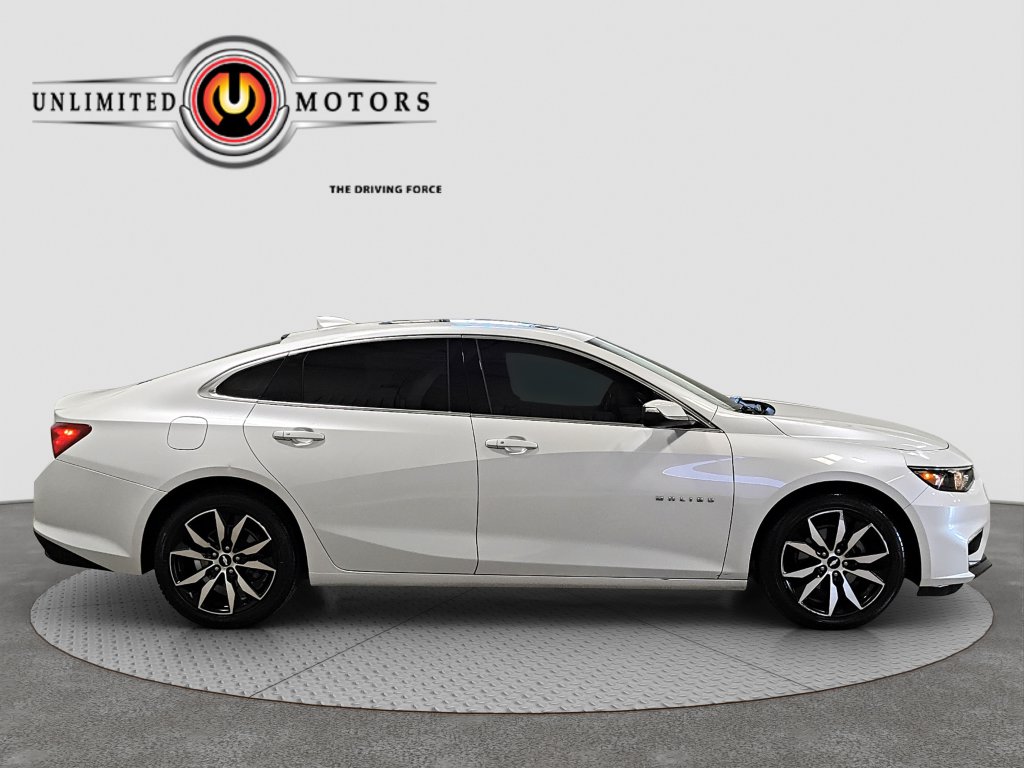 Photo 2 of this Chevrolet Malibu
