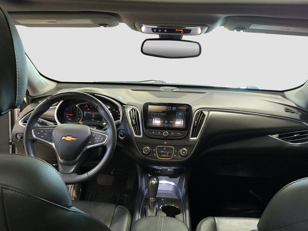 Photo 11 of this Chevrolet Malibu