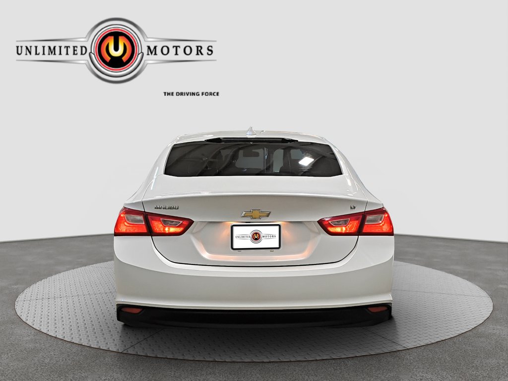 Photo 12 of this Chevrolet Malibu