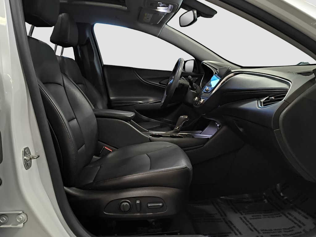 Photo 17 of this Chevrolet Malibu