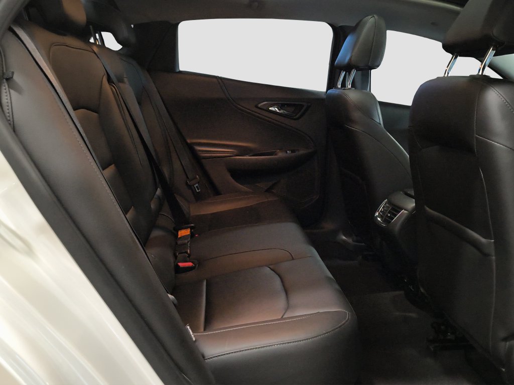 Photo 19 of this Chevrolet Malibu
