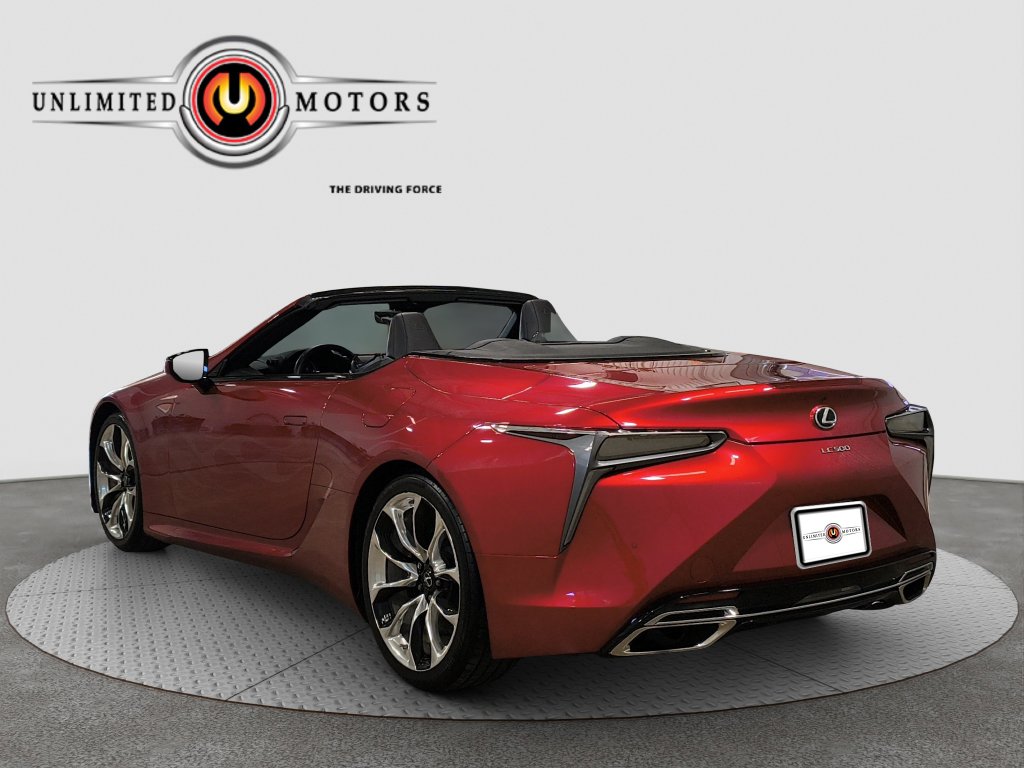 Photo 3 of this Lexus LC 500