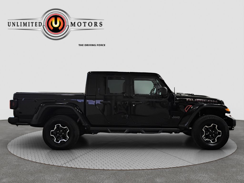 Photo 2 of this Jeep Gladiator