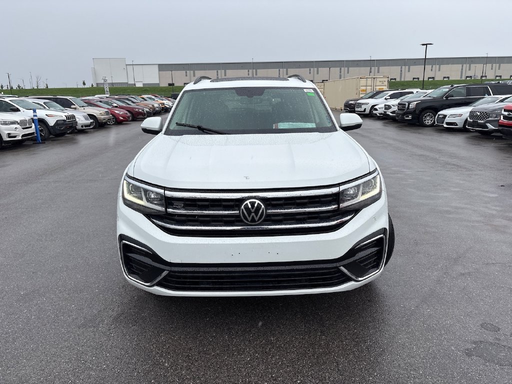 Photo 2 of this Volkswagen Atlas