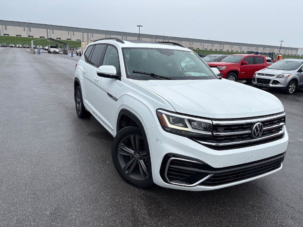 Photo 3 of this Volkswagen Atlas