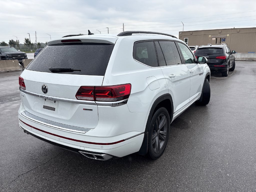 Photo 6 of this Volkswagen Atlas