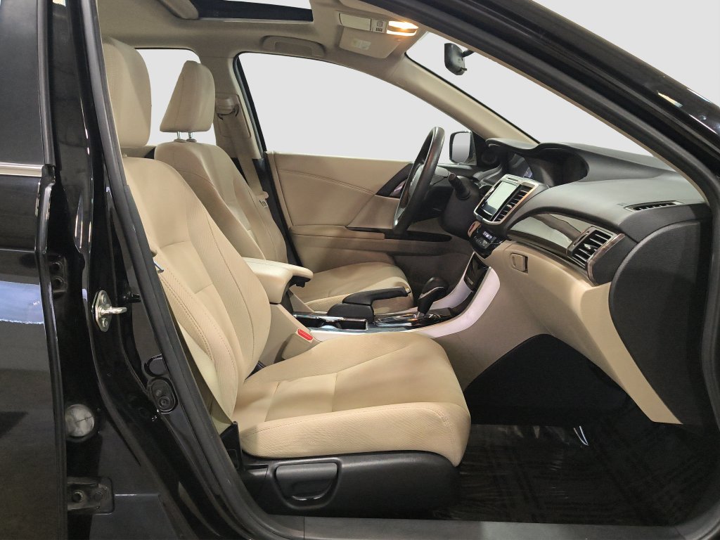 Photo 8 of this Honda Accord Sedan