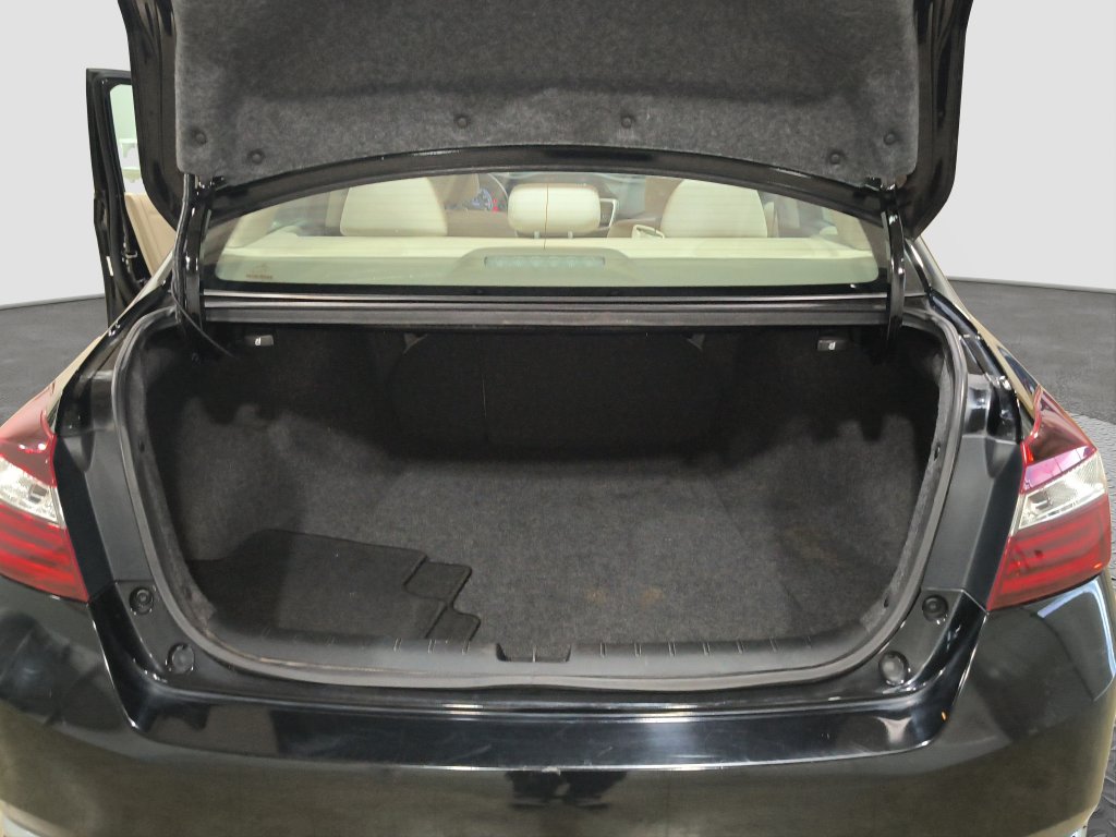 Photo 14 of this Honda Accord Sedan