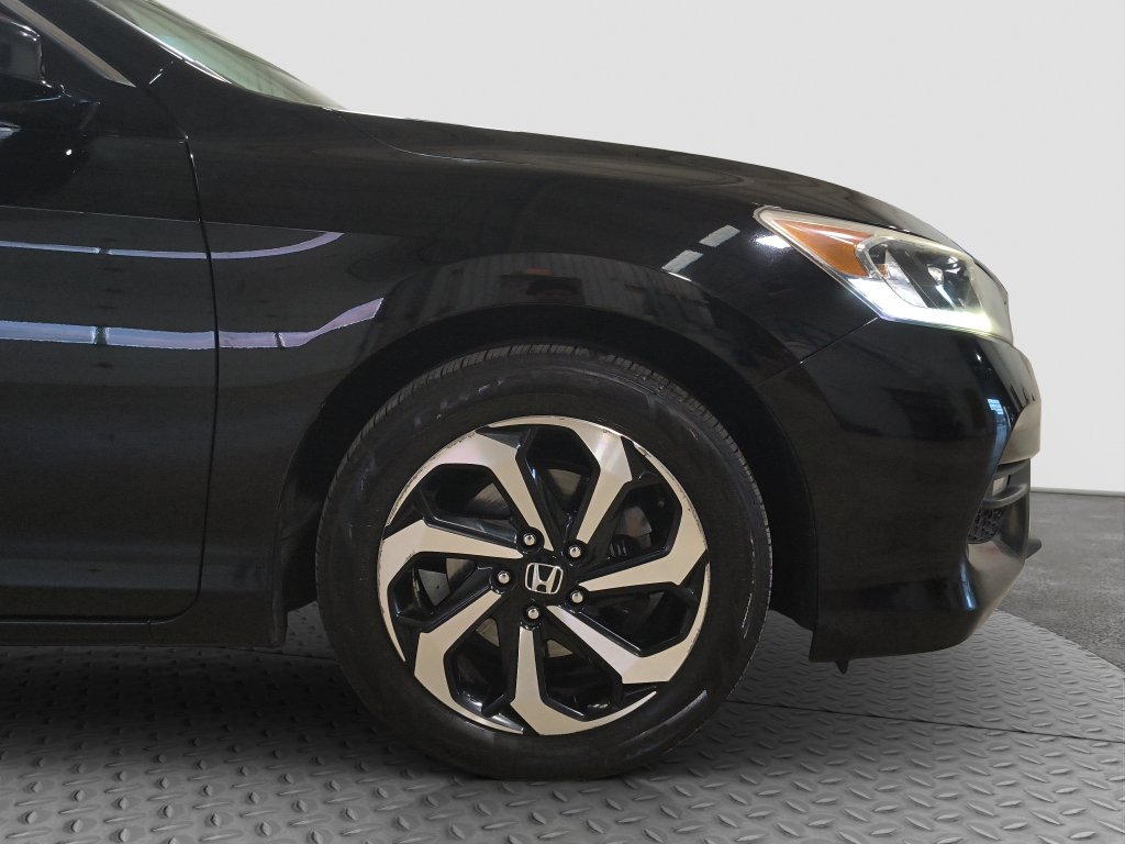 Photo 18 of this Honda Accord Sedan