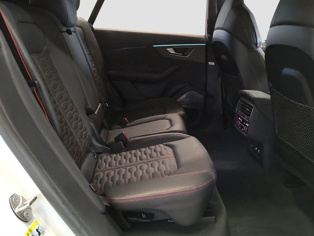 Photo 9 of this Audi RS Q8