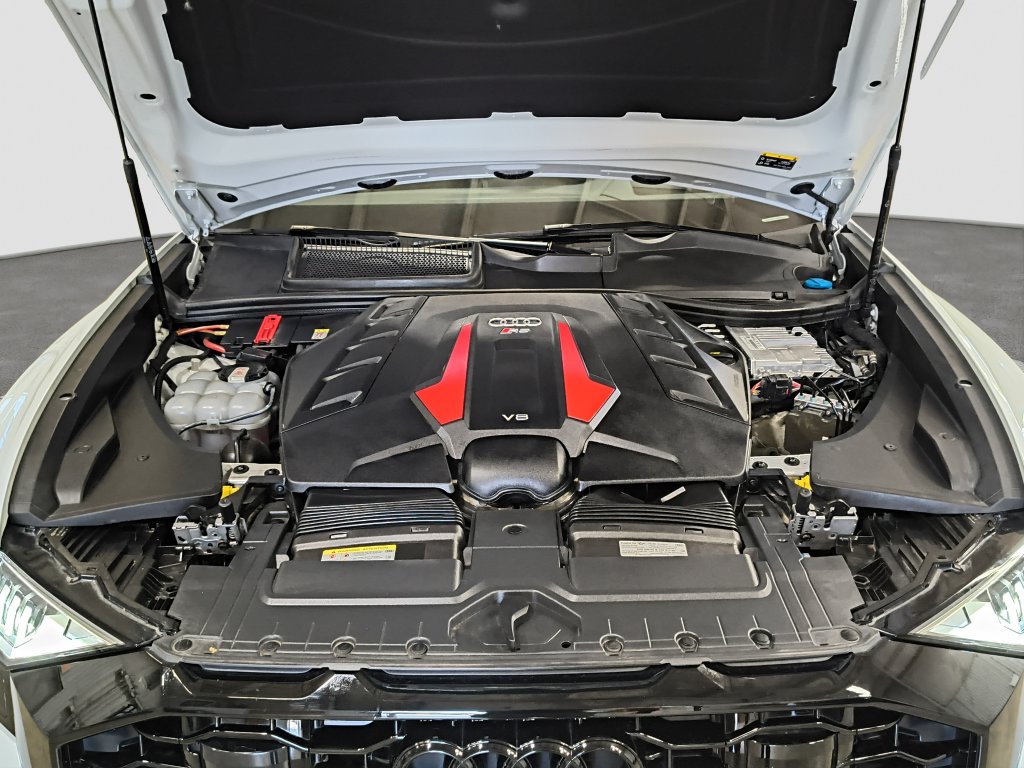Photo 13 of this Audi RS Q8