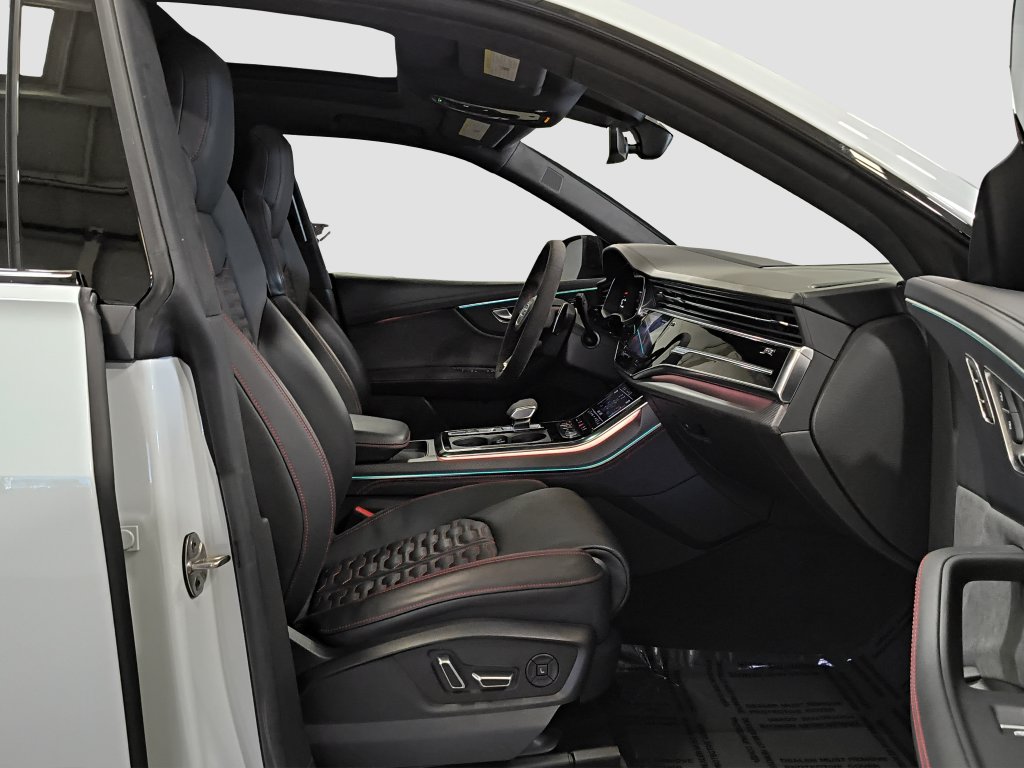 Photo 26 of this Audi RS Q8