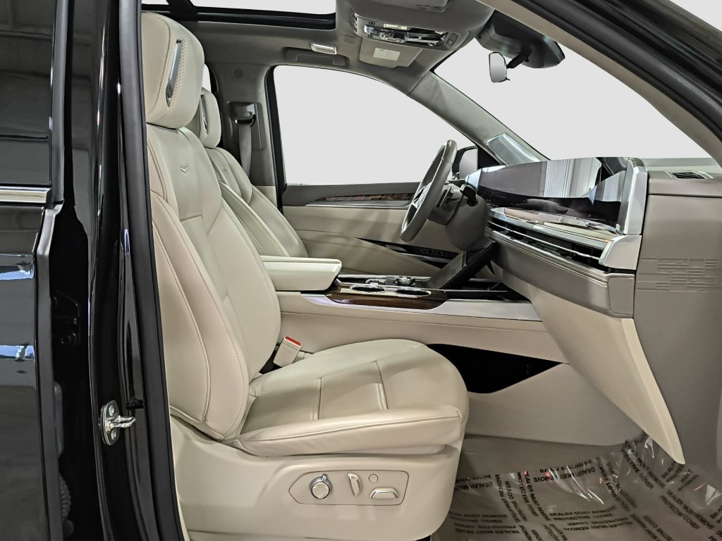 Photo 10 of this Cadillac Escalade