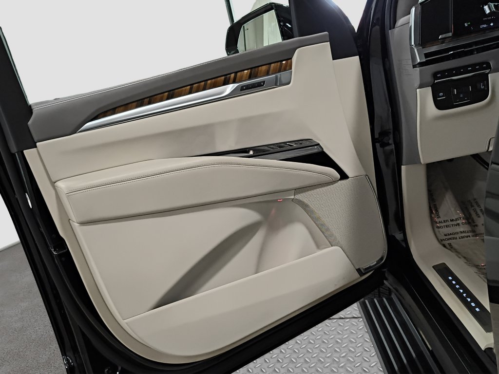 Photo 31 of this Cadillac Escalade