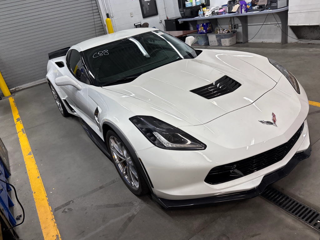 Photo 2 of this Chevrolet Corvette