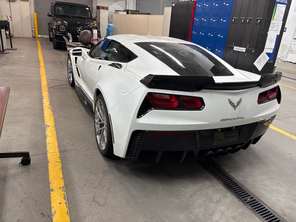Photo 3 of this Chevrolet Corvette