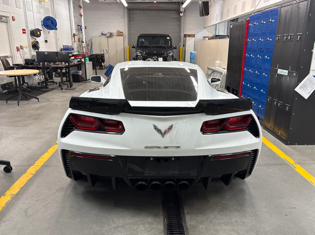 Photo 4 of this Chevrolet Corvette