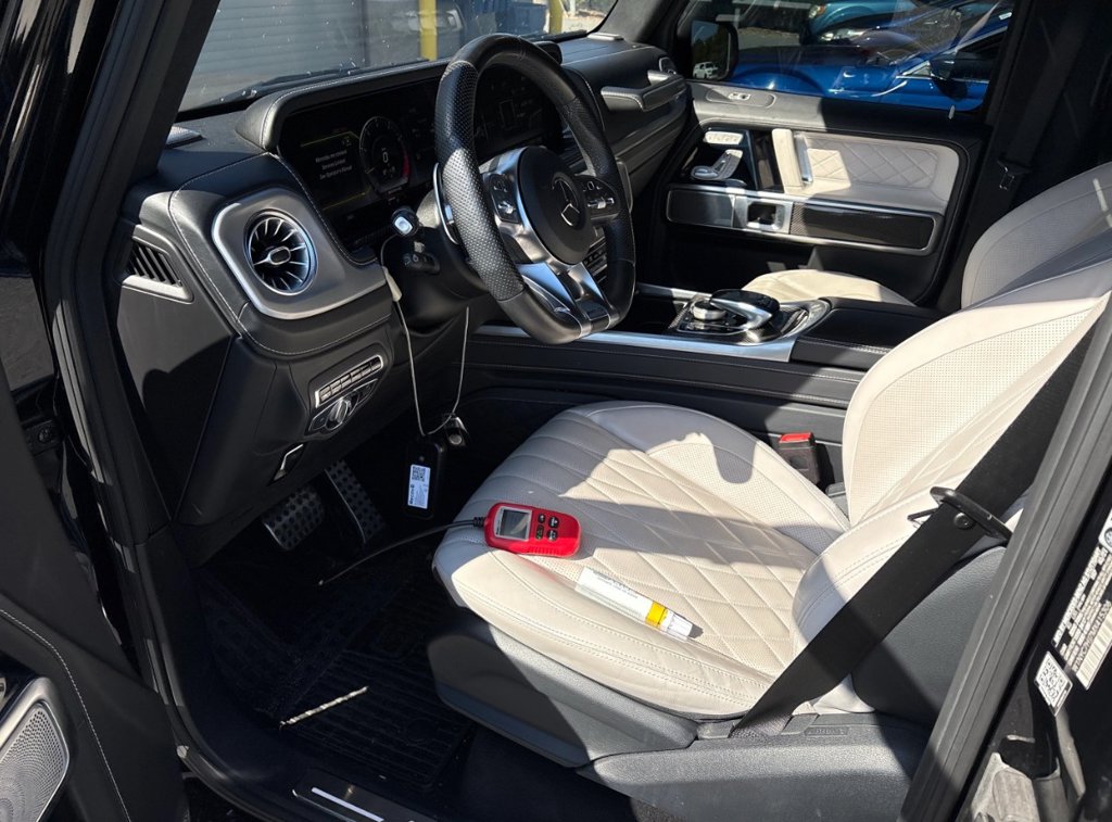 Photo 5 of this Mercedes-Benz AMG G 63
