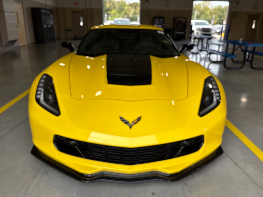Photo 2 of this Chevrolet Corvette