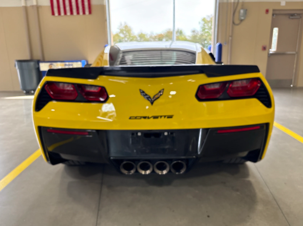Photo 5 of this Chevrolet Corvette