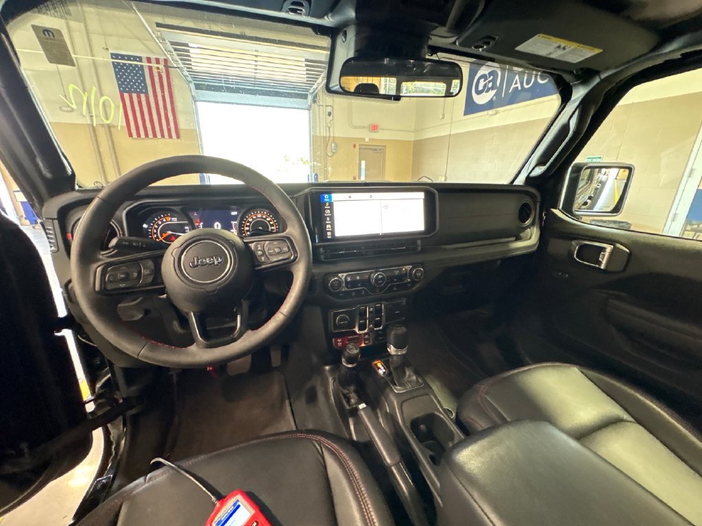 Photo 6 of this Jeep Gladiator