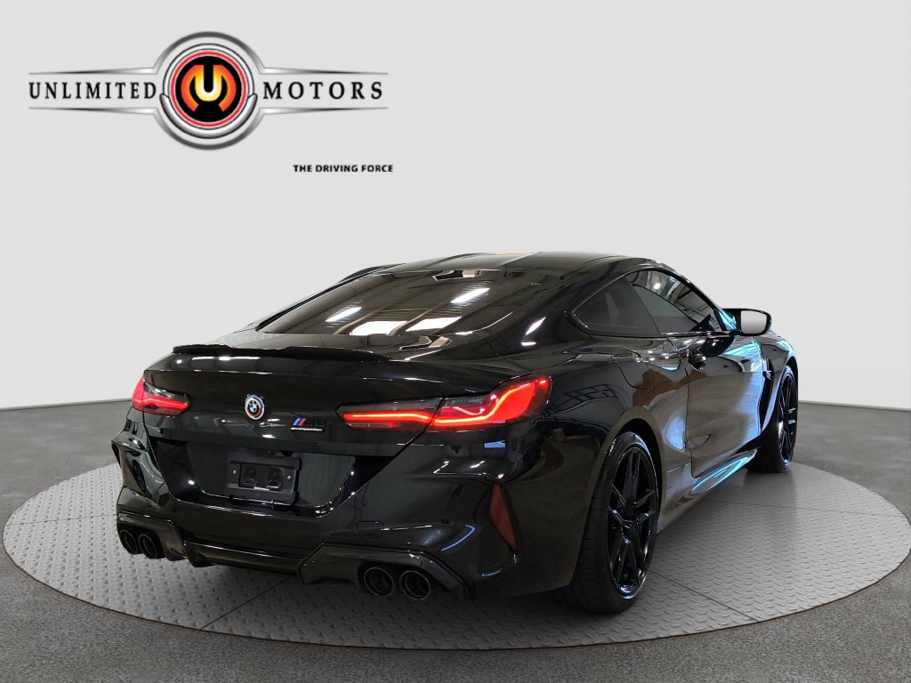 Photo 4 of this BMW M8