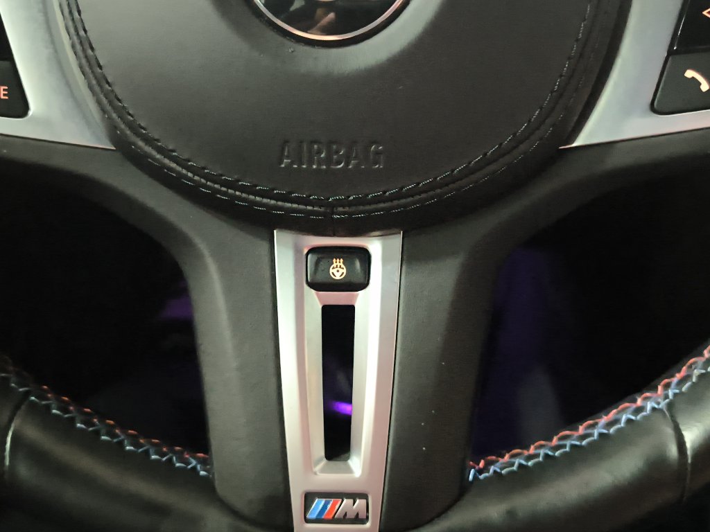 Photo 15 of this BMW M8