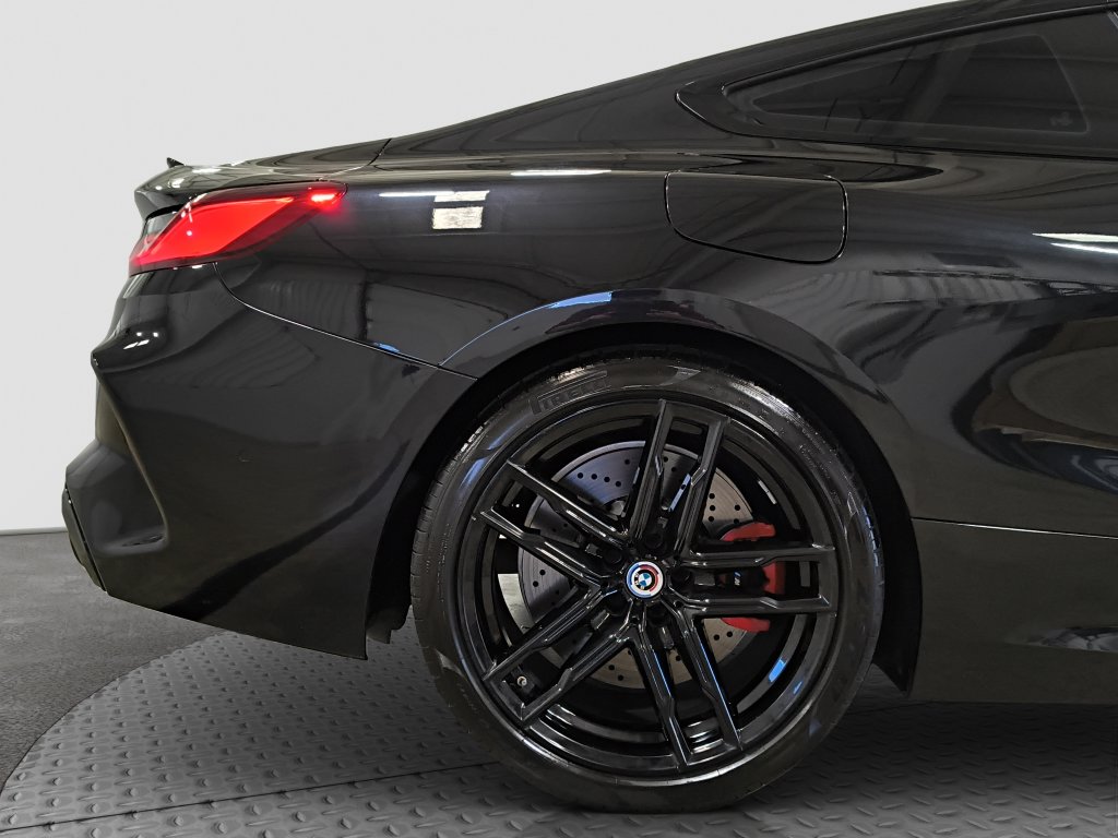 Photo 22 of this BMW M8