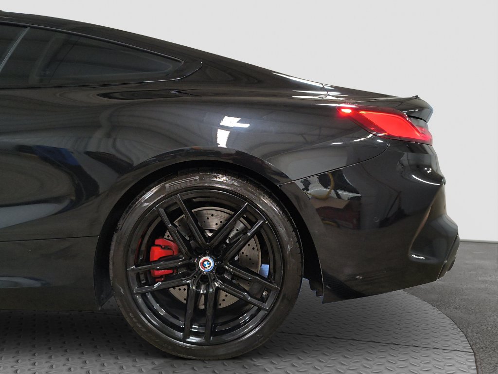 Photo 19 of this BMW M8