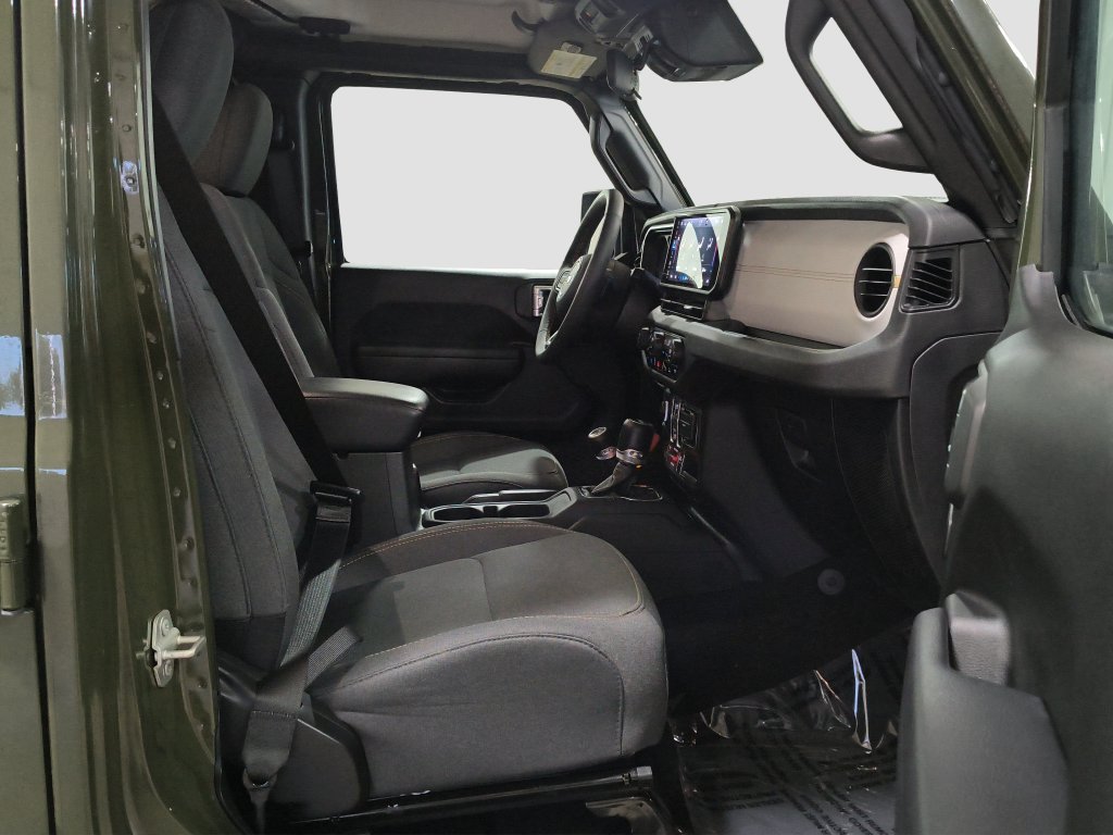 Photo 11 of this Jeep Wrangler 4xe