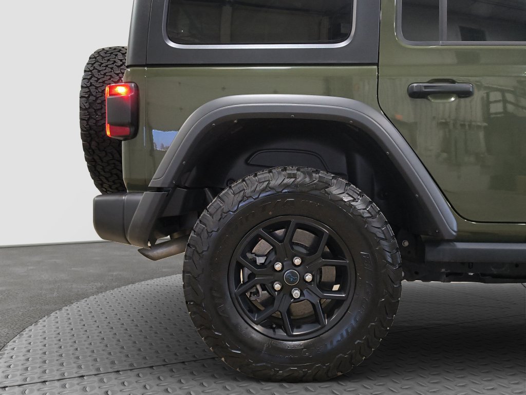 Photo 16 of this Jeep Wrangler 4xe