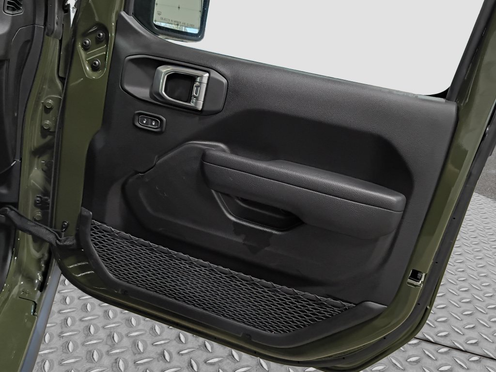 Photo 19 of this Jeep Wrangler 4xe