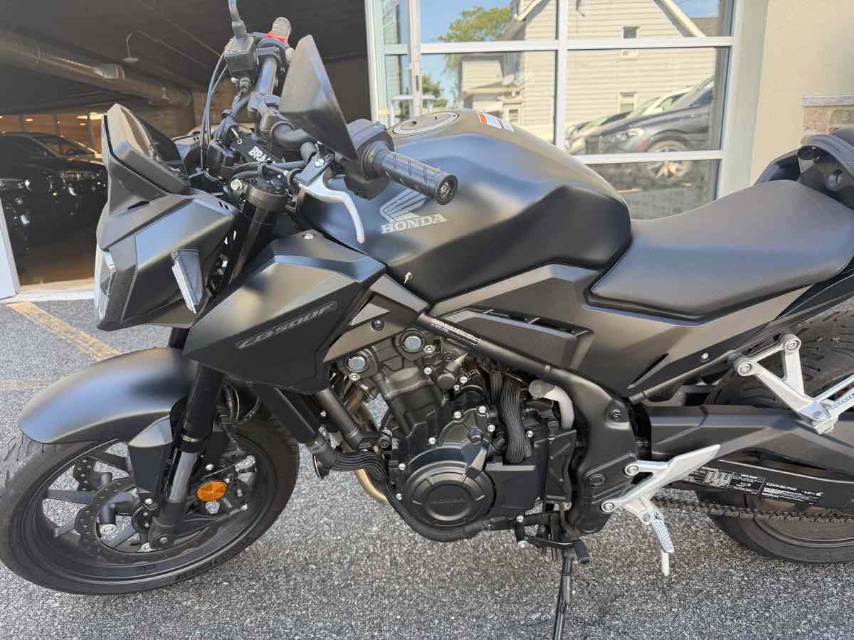 Photo 9 of this Honda CB500F