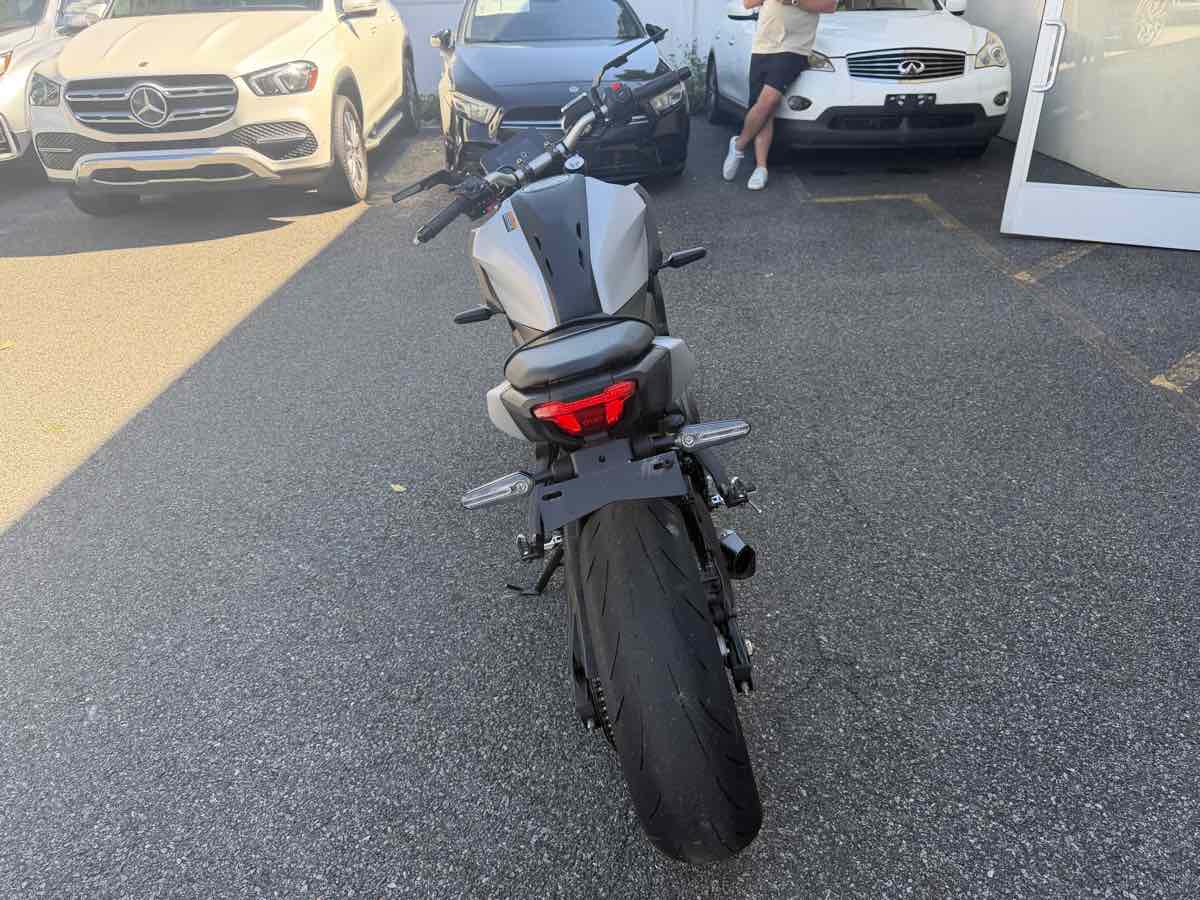 Photo 3 of this Yamaha MT