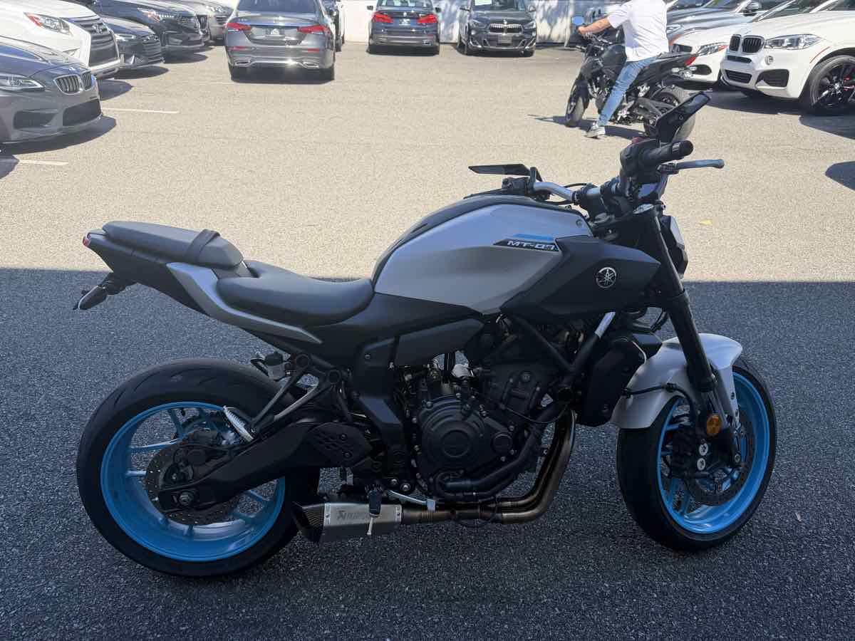 Photo 4 of this Yamaha MT