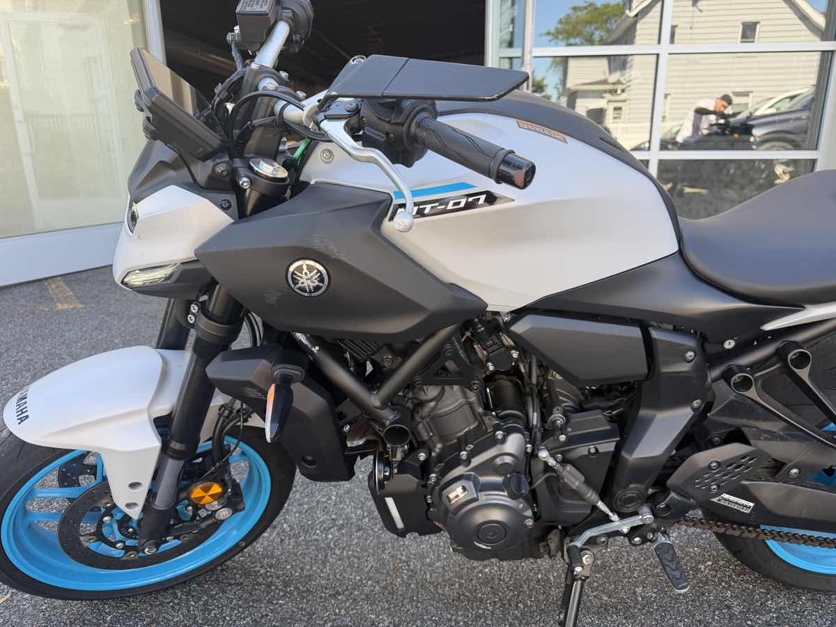 Photo 10 of this Yamaha MT