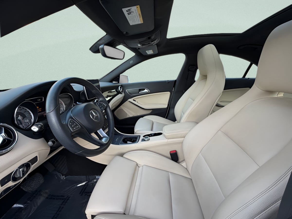 Photo 10 of this Mercedes-Benz CLA 250