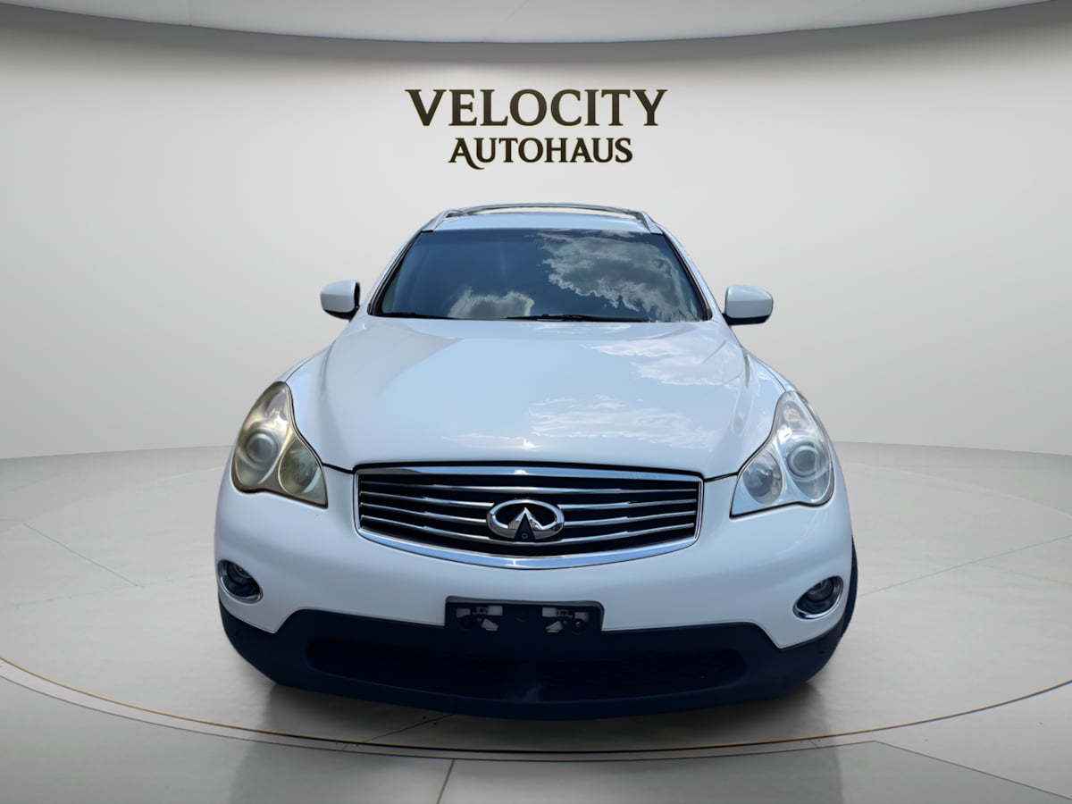 Photo 2 of this INFINITI QX50