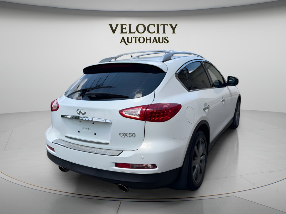 Photo 7 of this INFINITI QX50