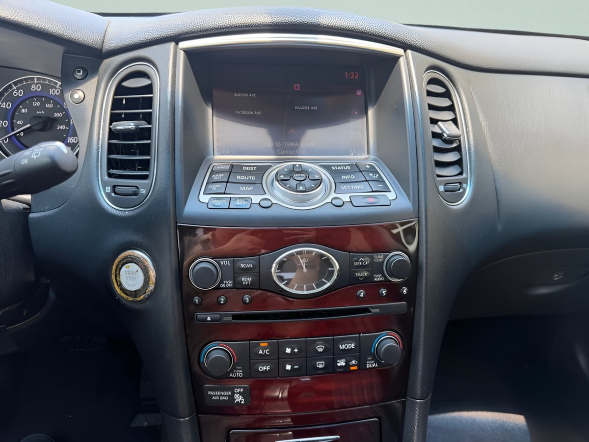 Photo 15 of this INFINITI QX50