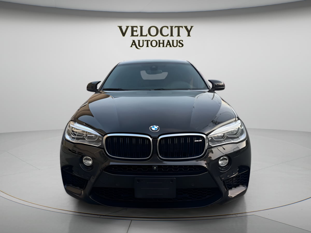 Photo 2 of this BMW X6 M